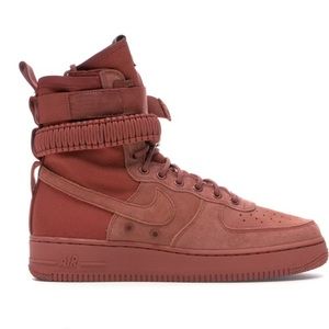 Nike SF AF1 Air Force 1 High sneakers ‘Dusty Peach’